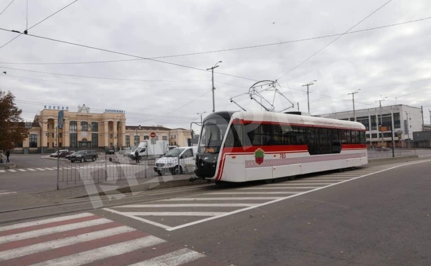 Счастливое число 13 и туалетная бумага. Трамвай повезет герб Запорожья