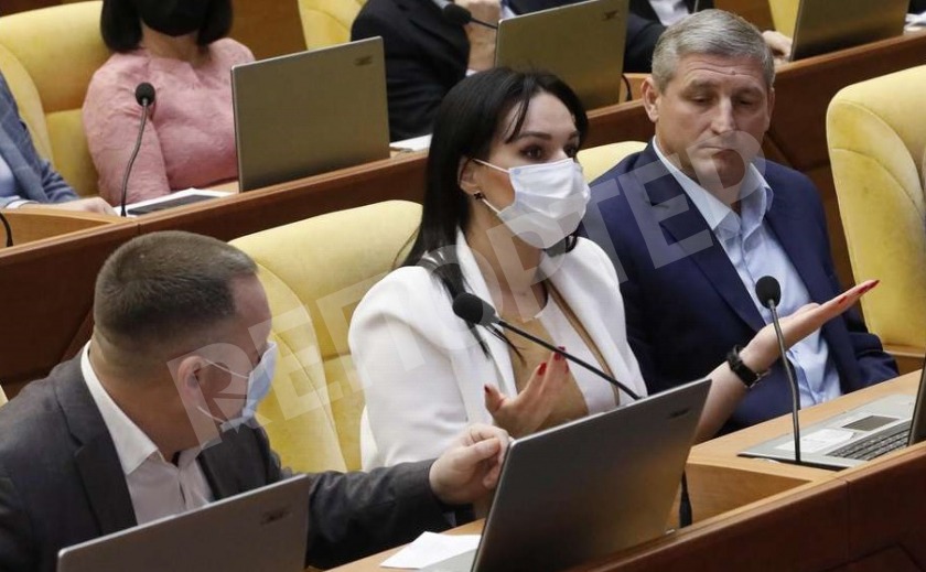 В полночь женщина превратилась в председателя Запорожского облсовета