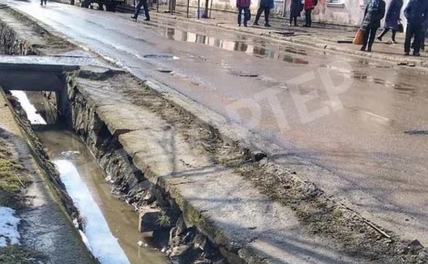 Под Запорожьем пенсионерка утонула в ливневке