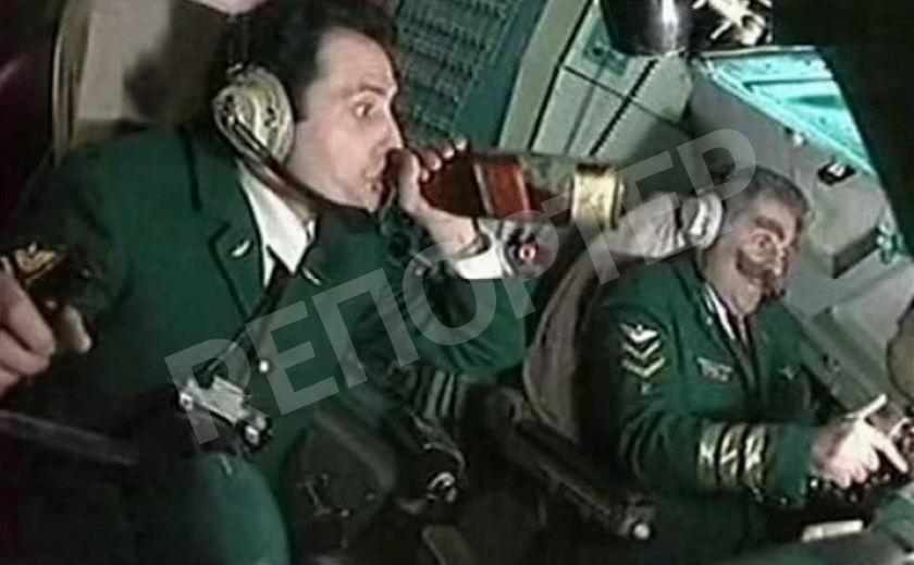 Трезвый запорожский летчик за штурвал ни ногой Трезвый запорожский летчик за штурвал ни ногой