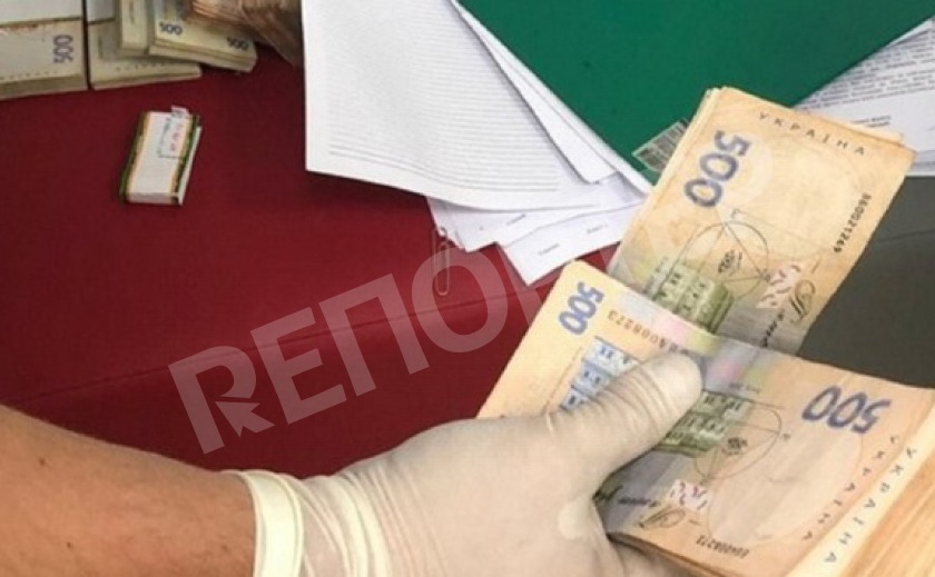 Запорожский патрульный грабил предпринимателей Запорожский патрульный грабил предпринимателей