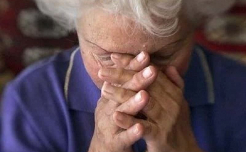 Домашнее насилие: в Запорожье старушка стала жертвой внука и его жены