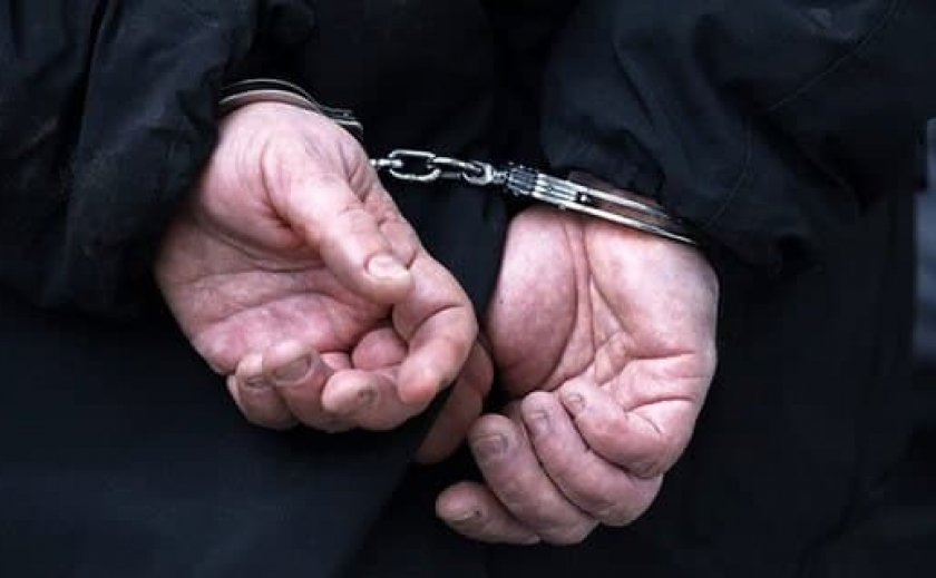 В Запорожье иностранец с криминальным прошлым «играл в прятки» с правоохранителями