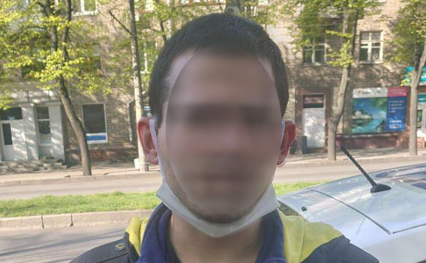 Запорожский вор подобрал ключи к ресторану в центре города