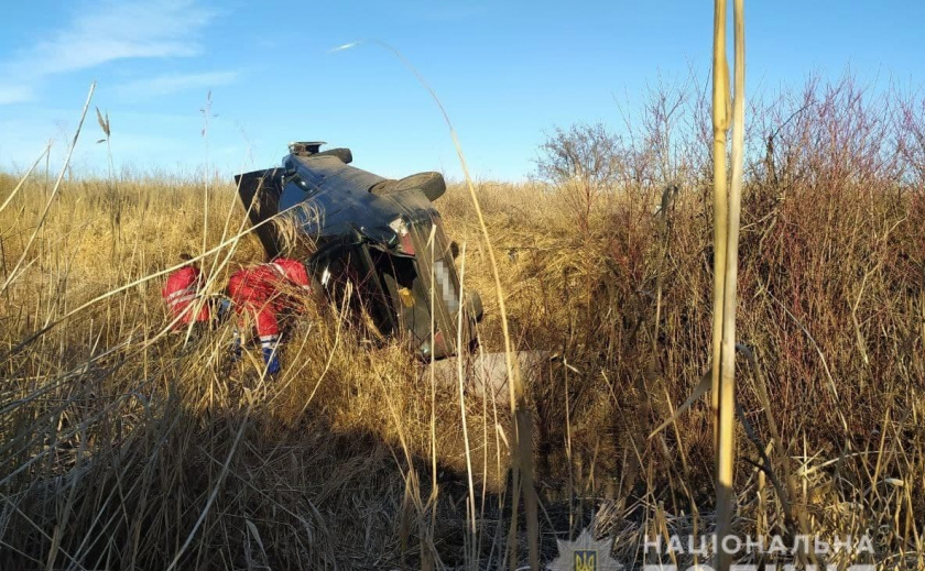 В Запорожской области обнаружили погибшего в перевернутом авто