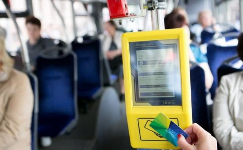 Жители Запорожья рекордно быстро подписали петицию против подорожания проезда в транспорте