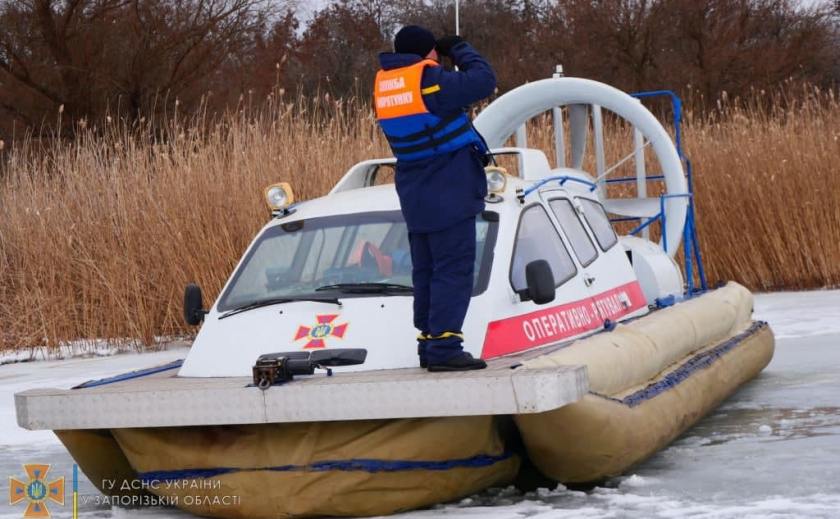 Запорожские спасатели оборудовали временный пост на Каховском водохранилище