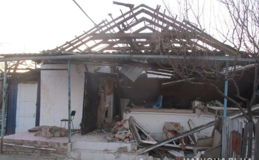 Разрушены дома: Полиция возбудила уголовное дело из-за обстрелов и авиаударов в Орехове Запорожской области