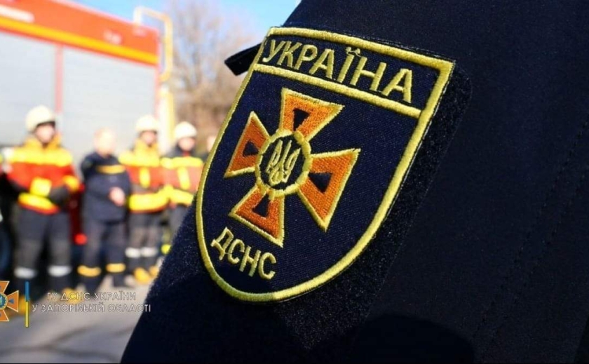 В Орехове в результате обстрела произошел пожар в гостинице, а в Токмаке горело здание птицефермы