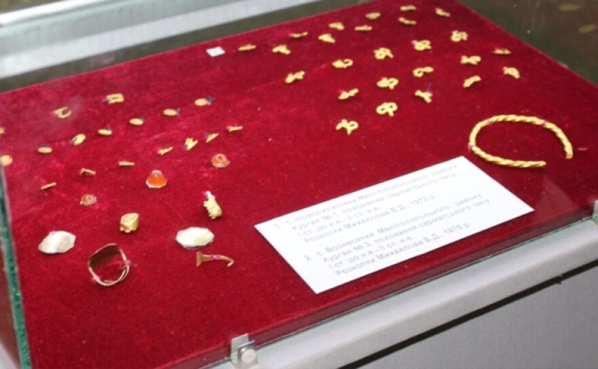 Заинтересовало скифское золото: В Мелитополе российские военные захватили краеведческий музей
