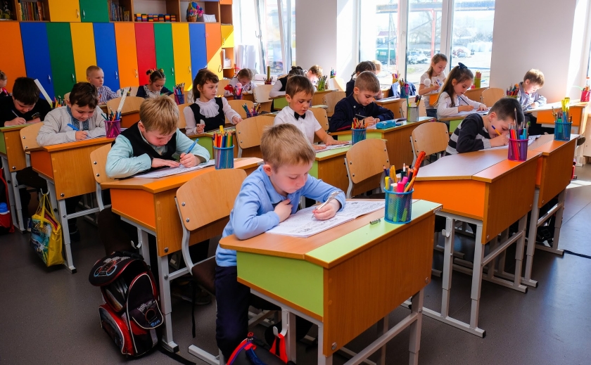 Для школьников в Запорожье учебный год закончится 3 июня