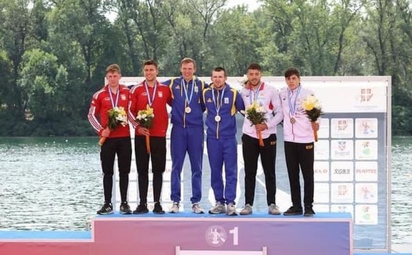 Запорожский студент Артем Четвертак выиграл молодежный чемпионат Европы на каноэ-двойке