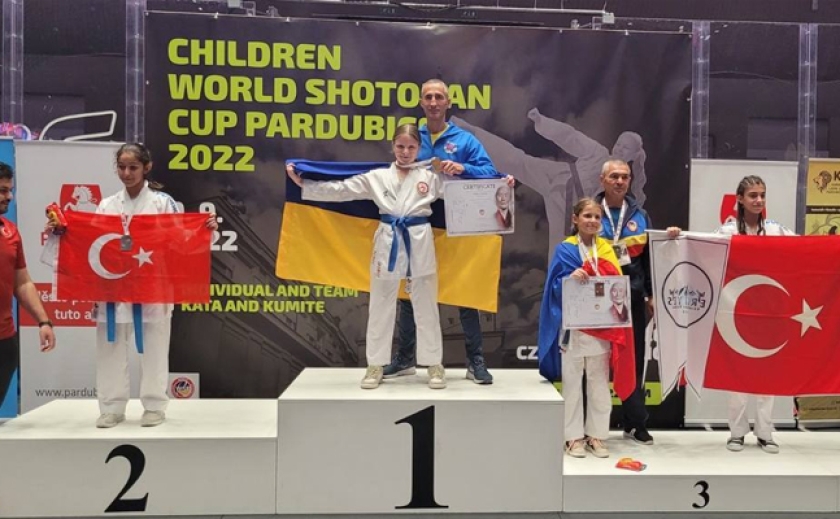 Каратисти з Бердянська завоювали 5 медалей на чемпіонаті світу в Чехії