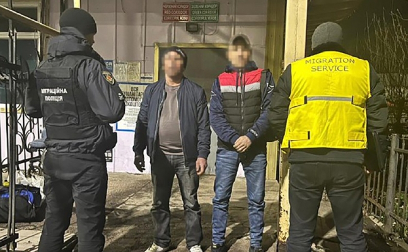 Поліцейські Запорізької області видворили з України нелегалів з Росії та Середньої Азії