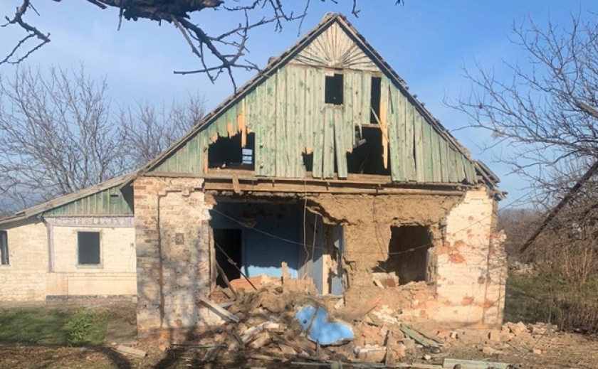 Двоє хлопчиків вижили: В Запорізькій області російська ракета вдарила по житловому будинку Двоє хлопчиків вижили: В Запорізькій області російська ракета вдарила по житловому будинку