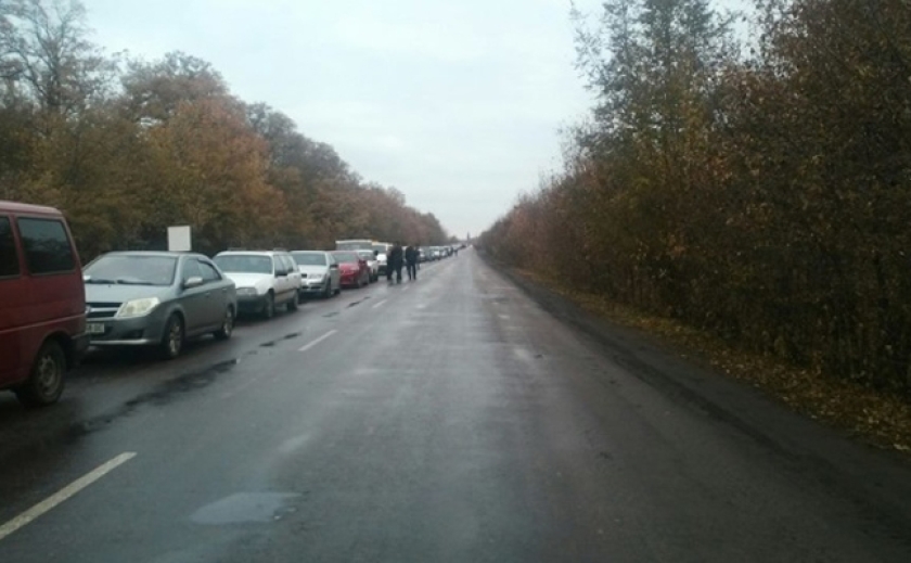 Російські військові вже 10 днів не випускають людей через блокпост в Василівці в бік Запоріжжя