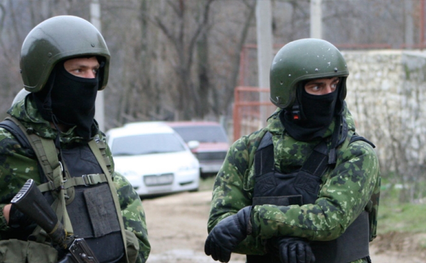 СБУ оголосила підозри двом військовим РФ, які викрадали людей на окупованому Запоріжжі