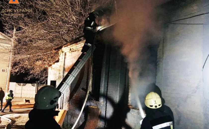 В Запоріжжі при пожежі в будинку загинув чоловік
