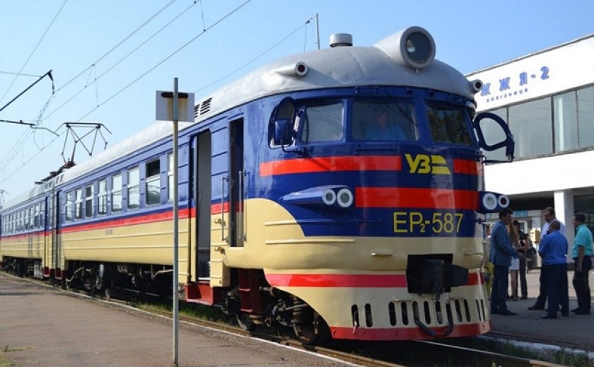Дві електрички, що курсують між Запоріжжям та Кривим Рогом, зупинятимуться на ст. Запорізька Січ
