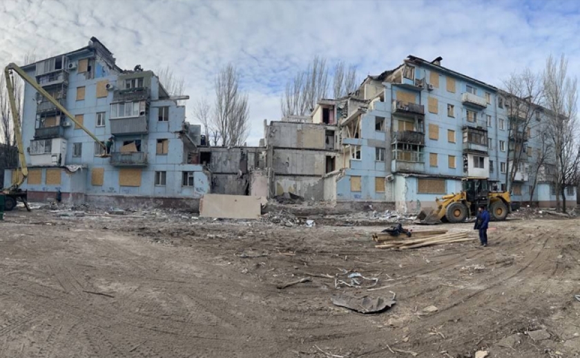 Мешканців зруйнованого 2 березня російської ракетою будинку в Запоріжжі розселять в місті або по області