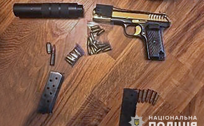 Зброярня вдома: у Запоріжжі судитимуть двох містян за незаконний обіг зброї та наркотичних речовин
