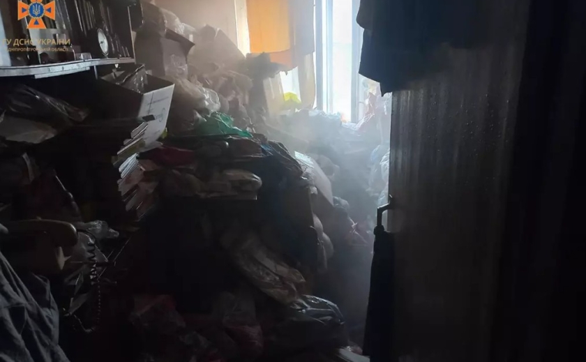Дві пожежі за вечір: у Павлограді вогнеборці ліквідували загоряння в багатоквартирних будинках