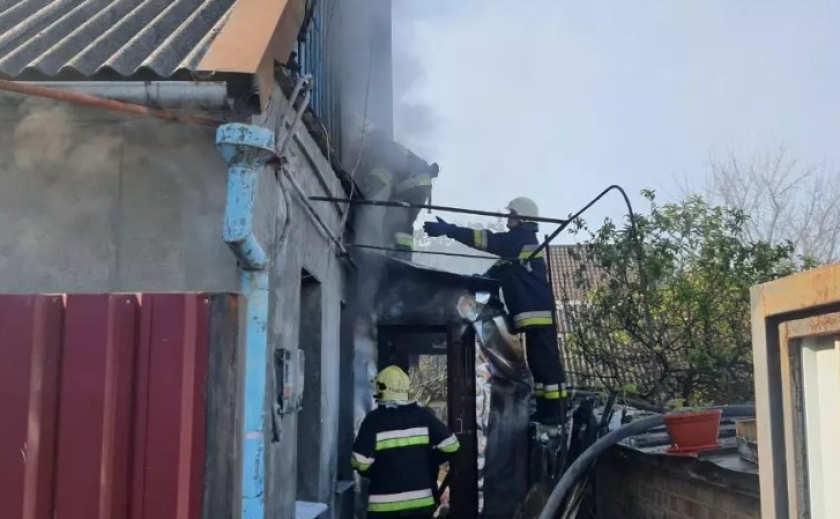 У Запорізькому районі під час пожежі травмувалася жінка