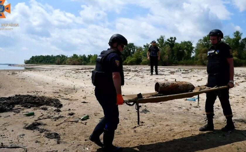 Відлуння минулого: на Запоріжжі піротехніки вилучили вибухонебезпечні предмети часів Другої світової війни