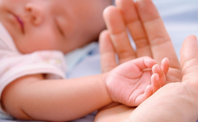 У Запоріжжі судитимуть медпрацівницю, внаслідок дій якої новонароджена дитина отримала опіки тіла У Запоріжжі судитимуть медпрацівницю, внаслідок дій якої новонароджена дитина отримала опіки тіла