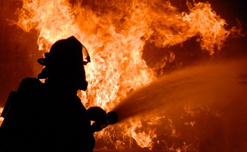Зайнялася стеля: на Запоріжжі ліквідували пожежу у житловому будинку