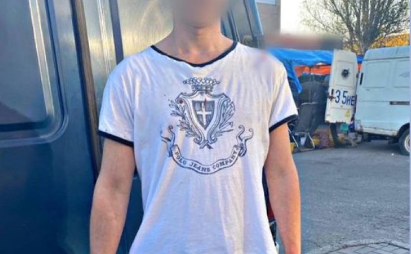 Пограбував продавчиню у Комунарському районі Запоріжжя: патрульні оперативно затримали зловмисника