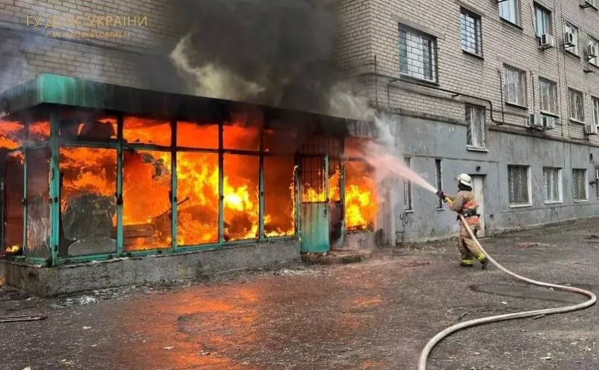 Причиною пожежі стало коротке замикання: у Запоріжжі ліквідували займання у прибудові