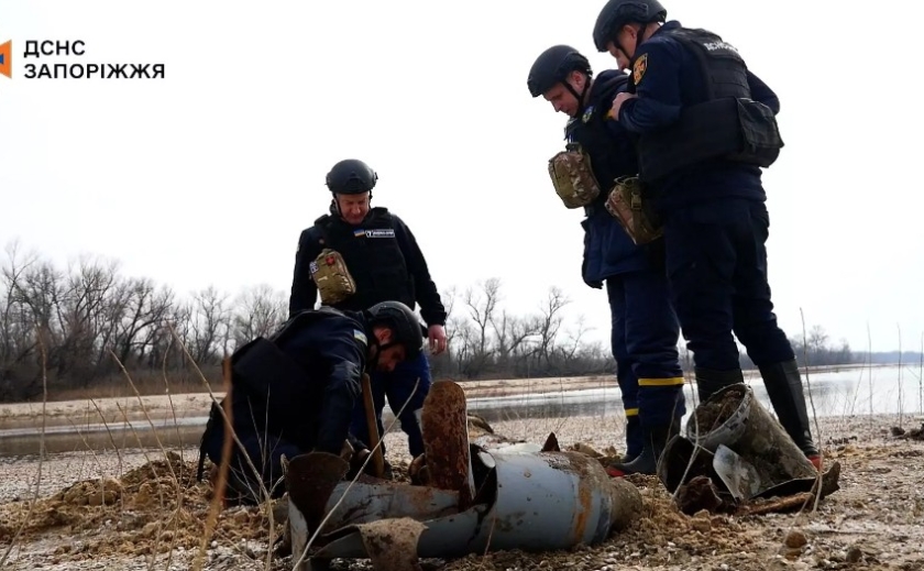 Піротехніки продовжують знищувати наслідки «руського міра» на території Запорізької області