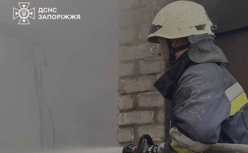 На пожежі у Запоріжжя врятували чоловіка та жінку: деталі