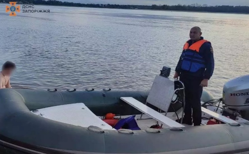 У Запоріжжі надзвичайники врятували з води двох людей