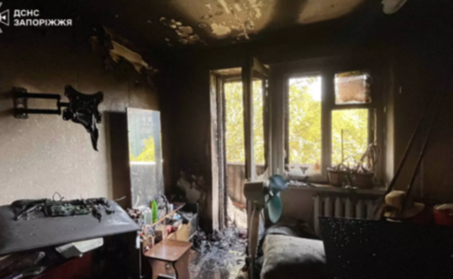 У Запоріжжі рятувальники приборкали пожежу у п'ятиповерхівці