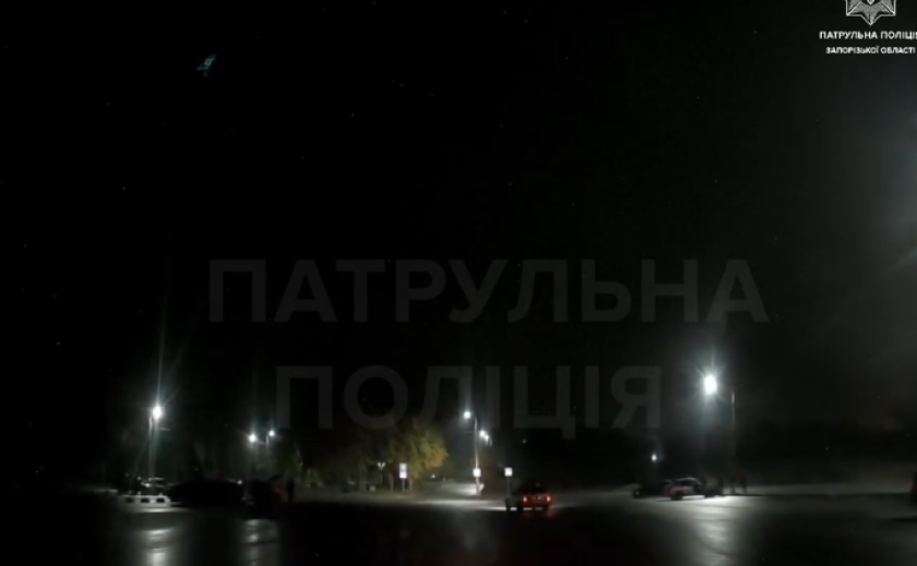 Дрифтував посеред нічного міста: у Запоріжжі затримали водія без прав керування Дрифтував посеред нічного міста: у Запоріжжі затримали водія без прав керування