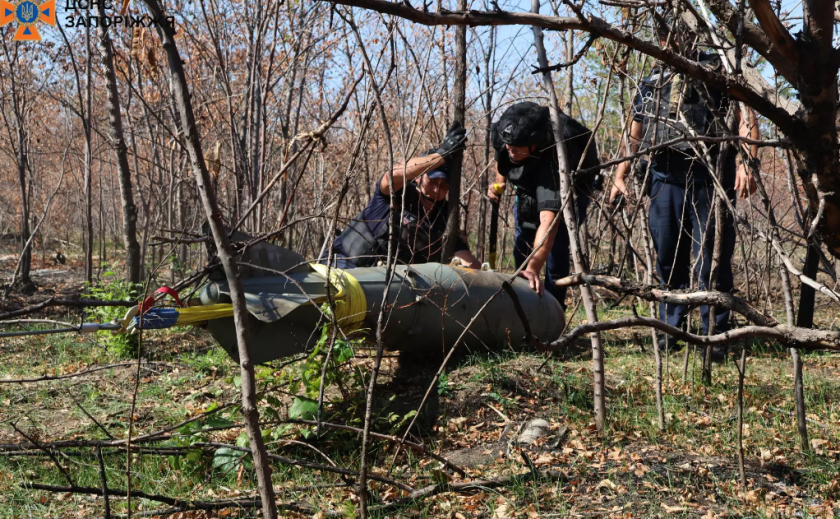 У Запоріжжі піротехніки ДСНС знищили ворожу авіабомбу
