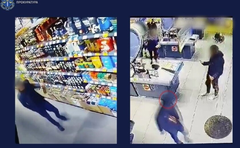 У Запоріжжі взято під варту громадянина, який із сокирою та імітаційною гранатою зайшов до супермаркету та викрав алкоголь