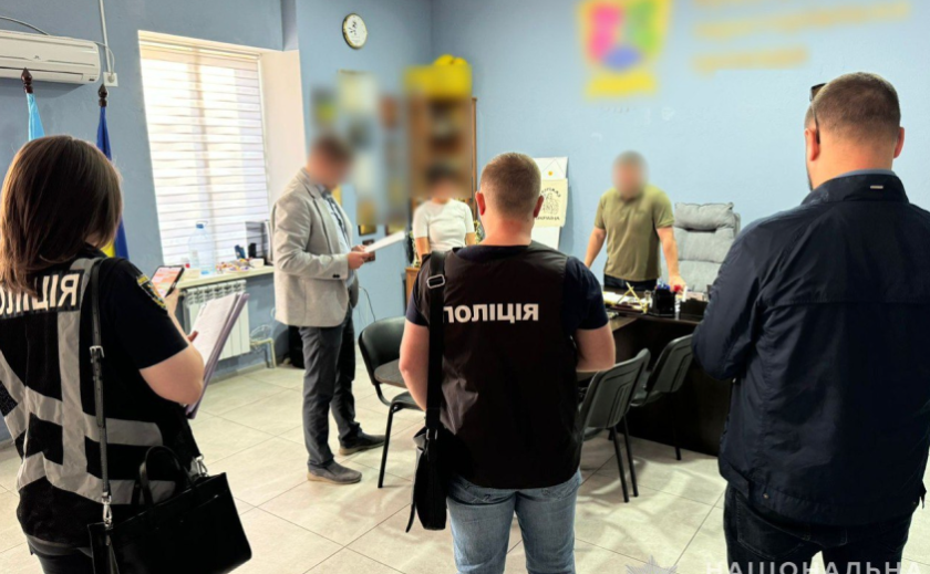Організовували посадовцям виїзд за кордон на відпочинок під приводом відряджень: правоохоронці Запоріжжя скерували до суду обвинувальний акт відносно членів злочинної групи