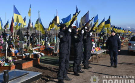 У Запоріжжі попрощалися з поліцейськими-вибухотехніками, які загинули під час розмінувальних робіт на Херсонщині