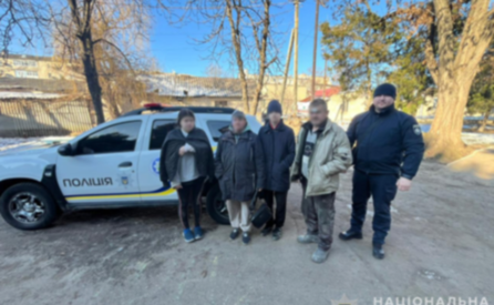 Повернулися з евакуації та першої ж доби отримали поранення при обстрілі: запорізькі поліцейські надали допомогу родині з двома дітьми