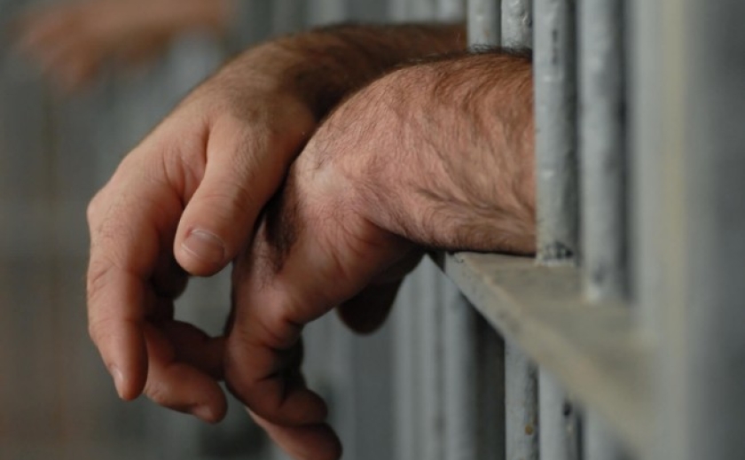 9 років за ґратами проведе житель Пологівського району, який вчинив розбійний напад на літню жінку 9 років за ґратами проведе житель Пологівського району, який вчинив розбійний напад на літню жінку