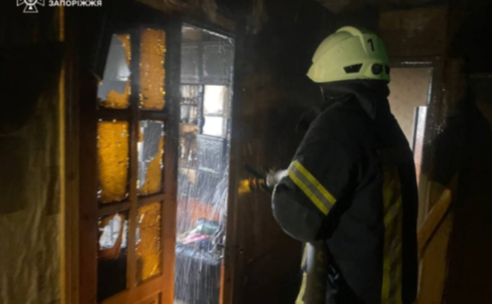 Вогнеборці Запоріжжя врятували шістьох мешканців багатоквартирного будинку