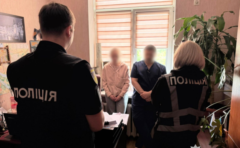 Майже півмільйона гривень збитків: кіберполіцейські припинили злочинну діяльність хірургів-шахраїв