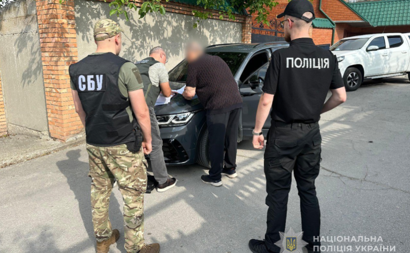 Продали майже 3 тисяч фейкових посвідчень аспірантів: у Запоріжжі викрито масштабну схему ухилення від мобілізації