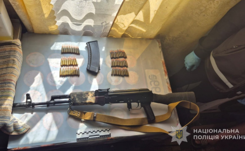 У Запорізькій області викрили двох чоловіків, які незаконно зберігали зброю та боєприпаси