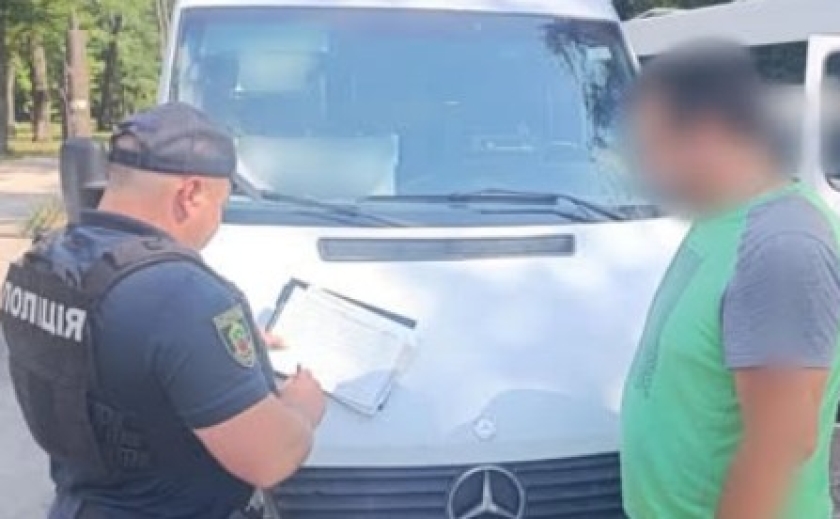 Завдяки небайдужим громадянам у Запоріжжі затримали водлія маршрутки, який порушив ПДР