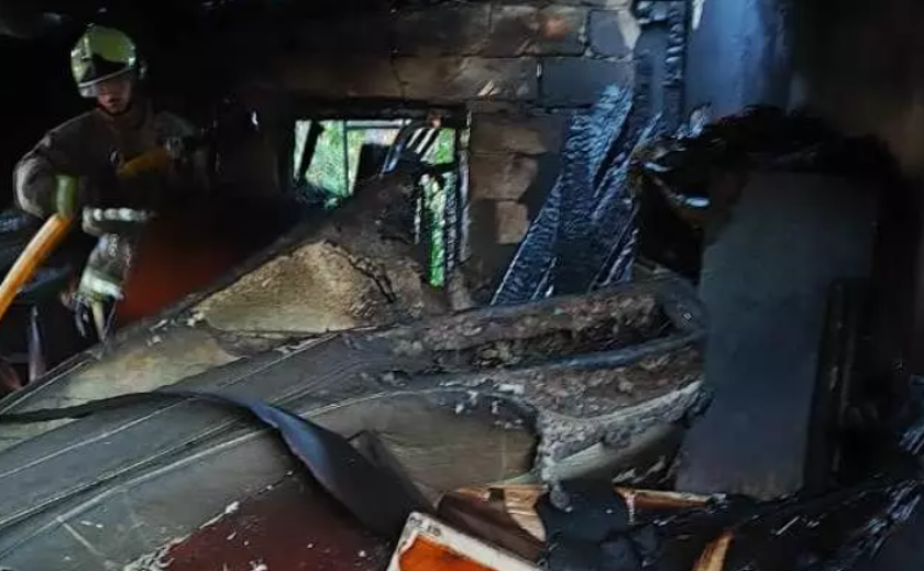 У Запоріжжі під час пожежі врятували жінку