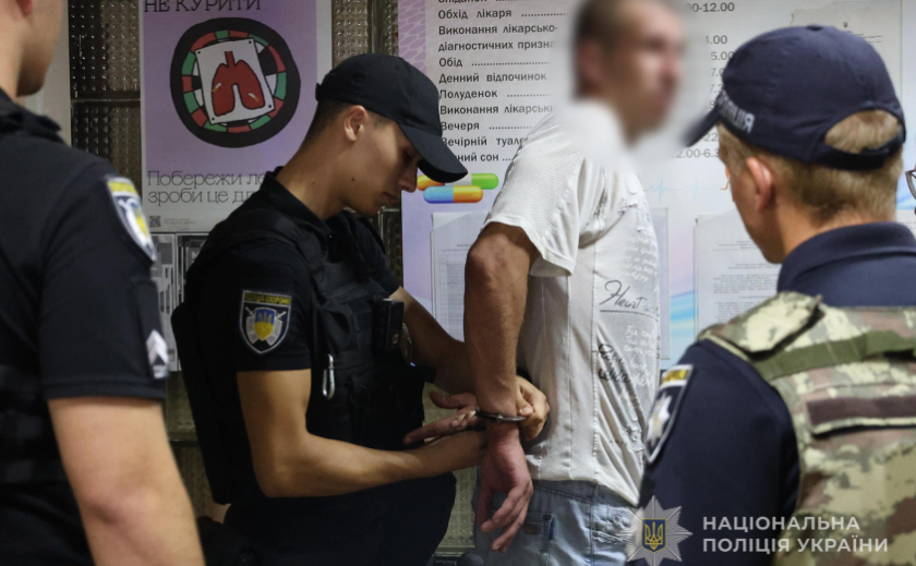 У Запоріжжі чоловік із ножем напав на лікаря: поліція з'ясовує обставини